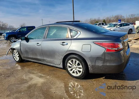 2015 Nissan Altima 2.5 из США, поврежденный, VIN 1N4AL3AP8FN375404